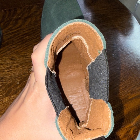 Forrest Green FRYE Jean Chelsea Boots - Picture 4 of 7